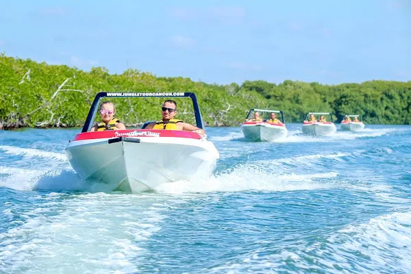 Cancun Speedboat & Snorkel: Drive Your Own Boat!