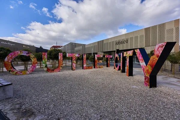 Luxury Outlet Shopping: Private Stuttgart to Metzingen Tour