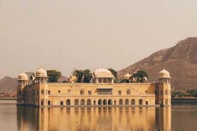 Jaipur's Royal Overnight Escape: A Cultural & Luxurious Tour