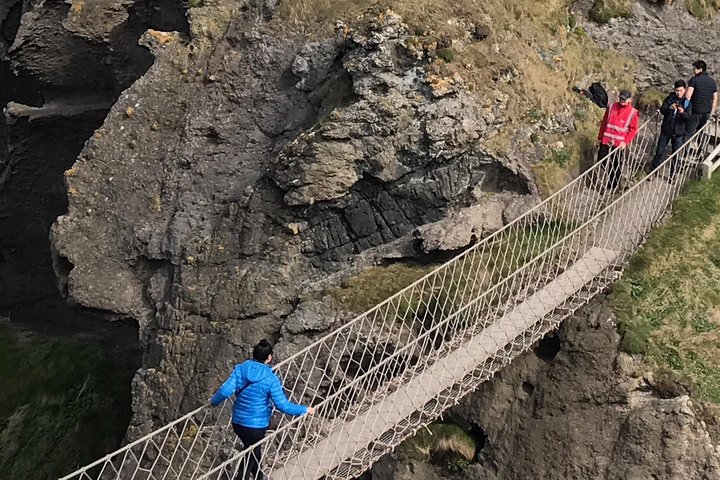 Belfast Shore Excursion: Giants Causeway & Coastal Wonders