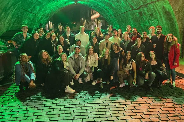 Edinburgh Pub Crawl: Free Shots & VIP Nightlife