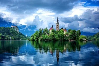 Discover Slovenia's Gems: A Private Tour to Lake Bled and Ljubljana