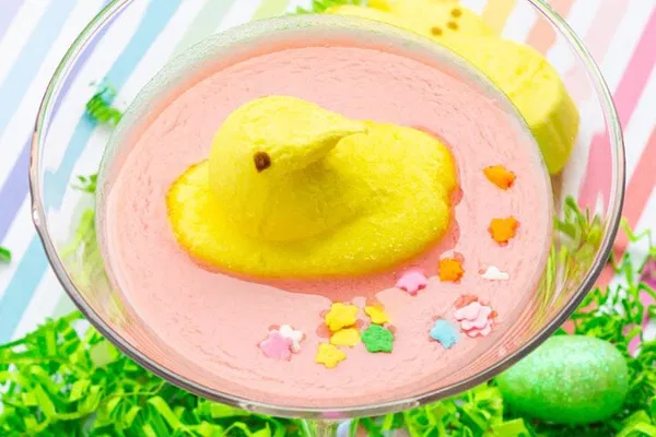 Sweeten Your Evening: Gourmet Marshmallow & Peeptini Cocktail Creations!