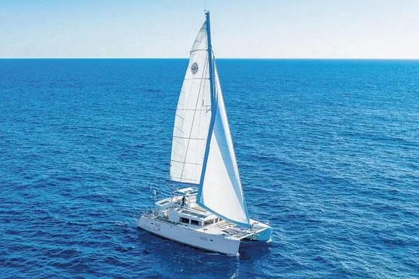 Luxury Catamaran Escape: Riviera Maya's Exclusive Inah Bay Adventure