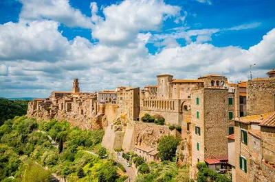 Tuscany's Charms: A Guided Wine & Wonder Day Trip from Port