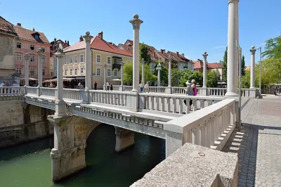Slovenian Gems: Private Day Trip from Trieste to Ljubljana & Postojna Cave