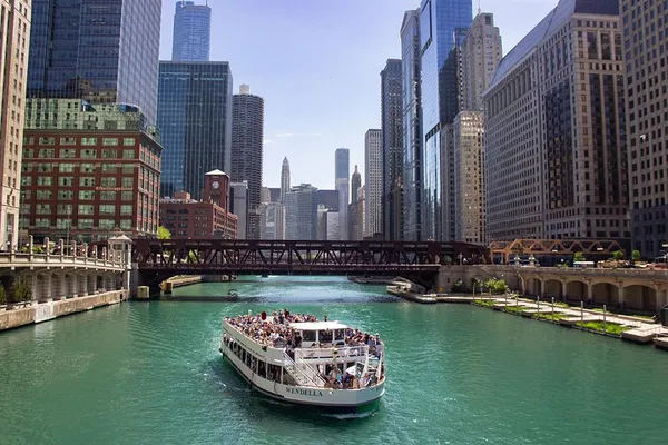 Chicago River Architecture Tour: 90-Minute River Cruise