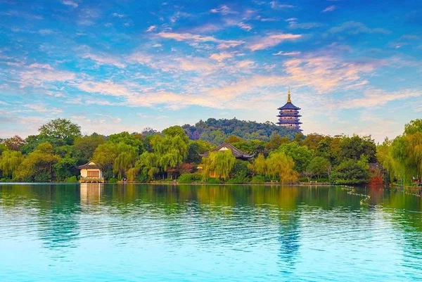 Hangzhou: Skip-the-Line Essential Day Tour