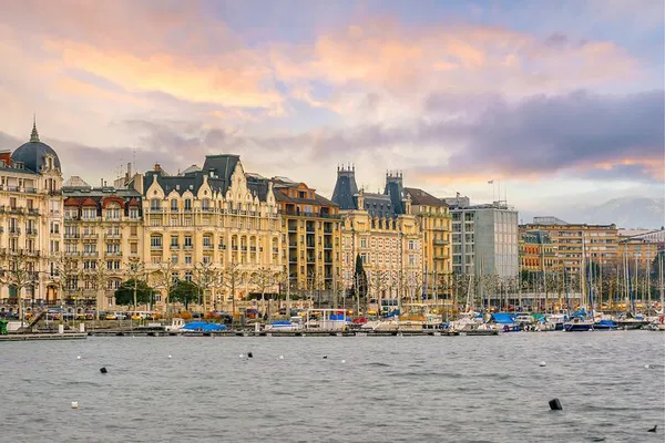 Unleash Geneva's Secrets: A Self-Guided Scavenger Hunt Adventure