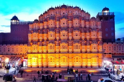 Enchanting Jaipur Nights: Tuk-Tuk Tour Under the Moonlight