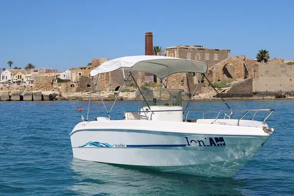 Avola & Marzamemi Boat Tour with Sicilian Tasting