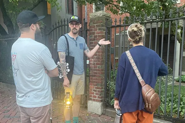 Portland Ghost Walk: Lantern Tour of Haunted History