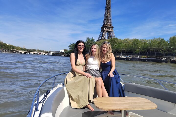 Exclusive Seine River Cruise: Unforgettable Parisian Views