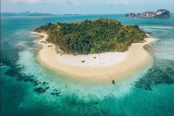 Discover Paradise: Phi Phi & Bamboo Islands Snorkeling Adventure