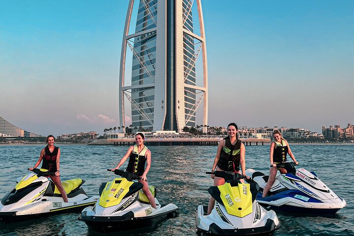 Jet Ski Burj Al Arab: 30-Min Thrill Ride in Dubai