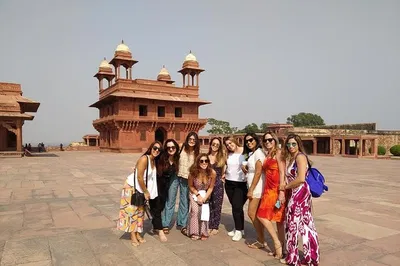 Agra's Architectural Marvels: A Whirlwind Day Tour from Delhi
