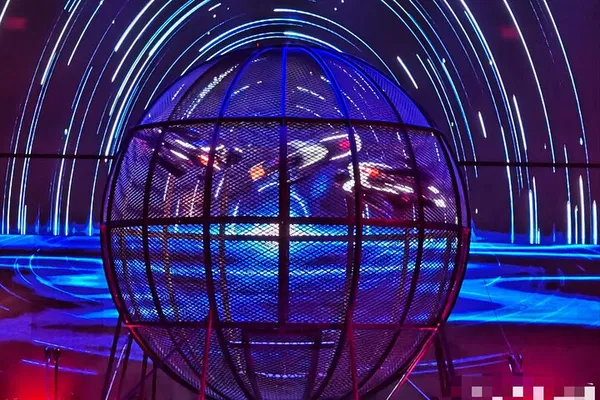 Beijing Acrobatic Show: Regal Palace's Thrilling Spectacle!