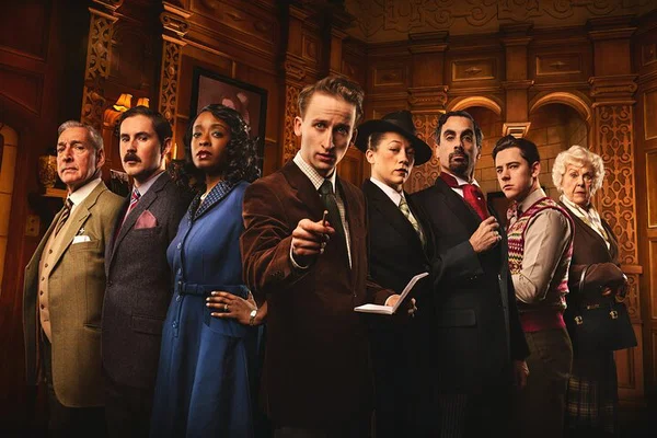 Mousetrap Show, Dinner & Drink in London!