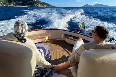 Amalfi Coast Boat Tour: Capri & Pontine Islands