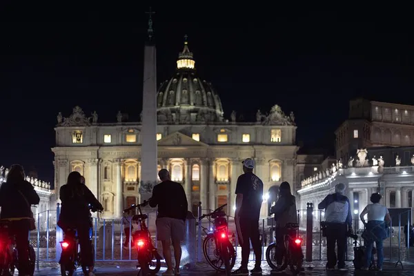 Rome Night E-Bike Tour: Food, Wine & Hidden Gems