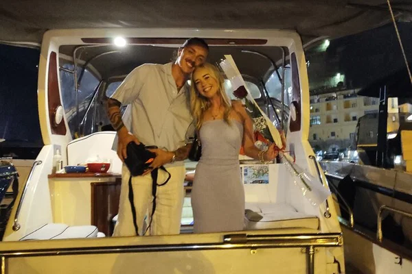 Sorrento Romance: Craft Your Perfect Evening Escape!