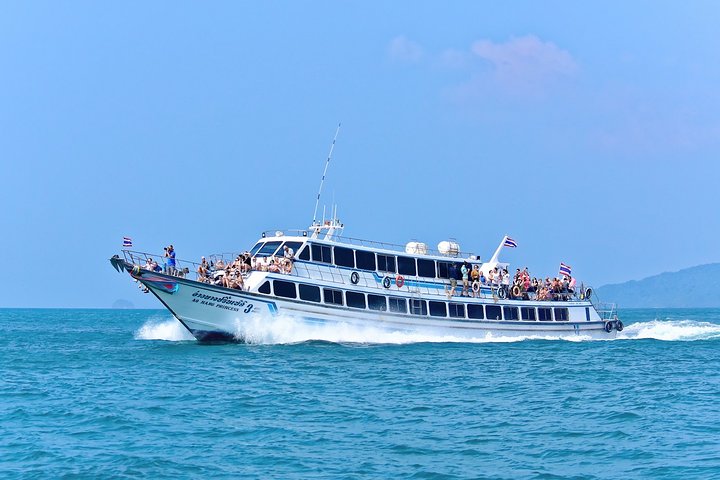 Island Hop: Effortless Ao Nang to Phi Phi Ferry with Hotel Pickup