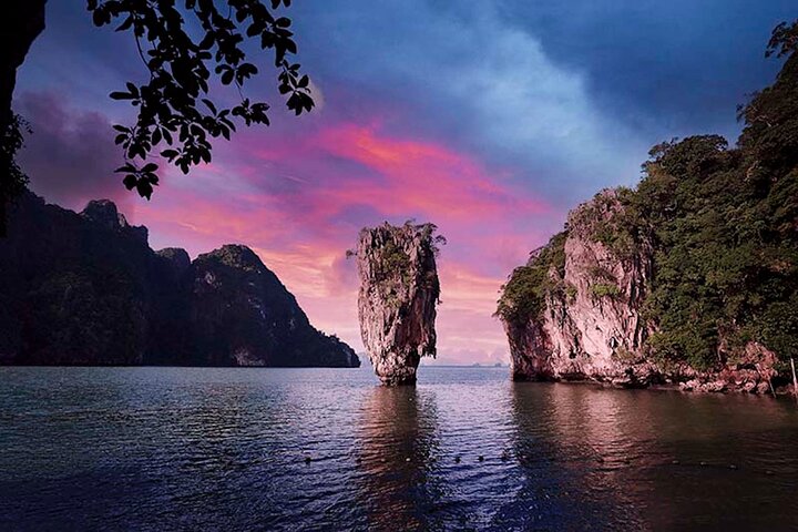 Phuket's Twin Paradise: Phi Phi & James Bond Island 2-Day Escape
