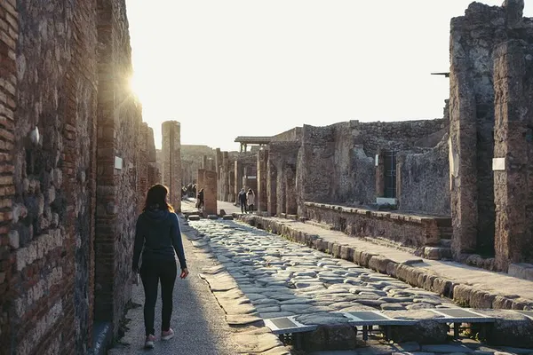 Unveiling Pompeii: Skip the Line & Virtual Time Travel