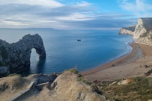 Uncover Dorset's Treasures: A Small-Group Adventure to Durdle Door, Corfe Castle & Lulworth!