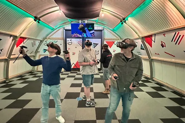 Amsterdam Free Roam VR: Dive into a Virtual World!