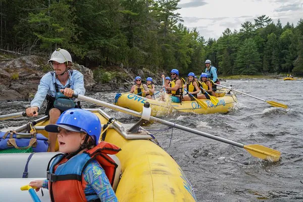 Ottawa River Rafting: Gentle Thrills & Scenic Splashes!