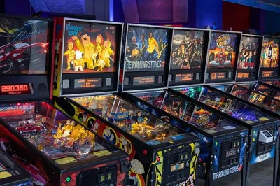 Orlando's Pinball Palace: Retro Arcade Fun at Dezerland!