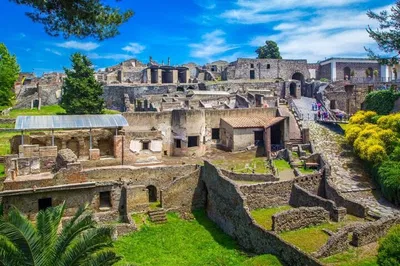 Pompeii & Herculaneum Tour from Salerno