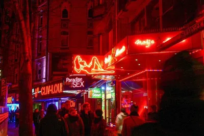 Saint Pauli Quickie: Uncensored Reeperbahn Tour