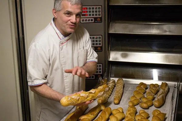 Bake Baguettes & Croissants: Paris Bakery Class