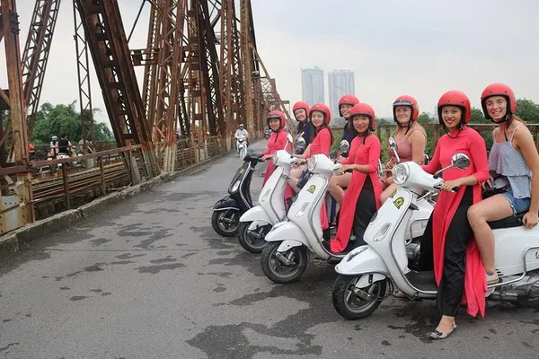 Hanoi Vespa Adventure: Female-Led Backstreet & Train Street Tour