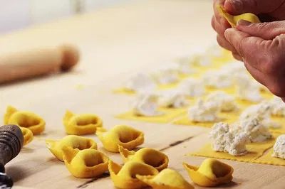 Master Bolognese Pasta: A Culinary Journey in Bologna
