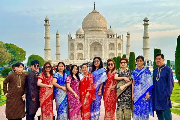 Unveiling Agra's Majesty: A Full-Day Private Taj Mahal Experience