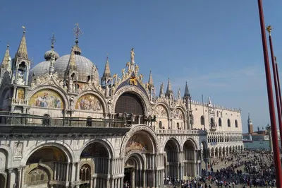 Unveiling Venice & Murano: A Personalized Voyage Through History & Art