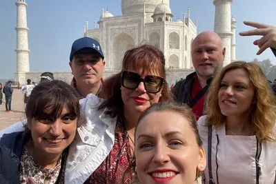 Discover Agra's Majesty: Private Taj Mahal & Fort Tour