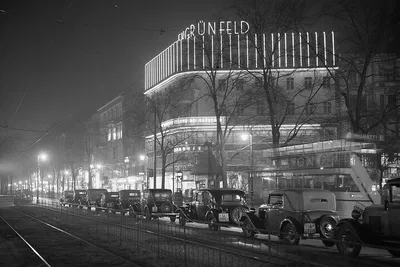 Literary Legends: Uncover West Berlin's Rebel Writers on Foot!