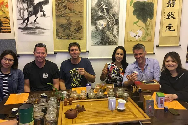 Unlock Shanghai & Belize: Your Personalized Private Guided Tour