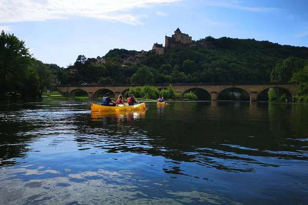 Paddle Dordogne: Castle Views by Canoe or Kayak!