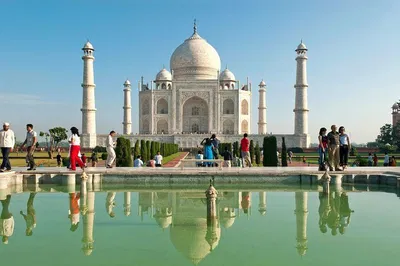Discover Agra: A Whirlwind Day Trip to the Taj Mahal from Delhi