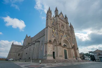 Unveiling Orvieto's Secrets: A Guided Walking Tour with Duomo Access