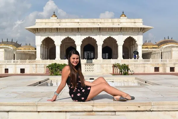 Luxury Taj Mahal Tour: Skip the Line from Delhi by Train