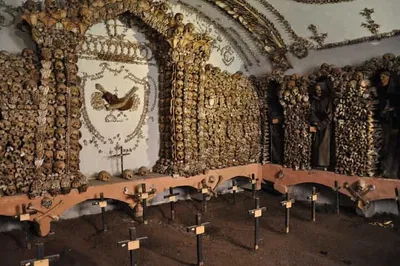 Rome: Capuchin Crypts Skip-the-Line Ticket & Audio