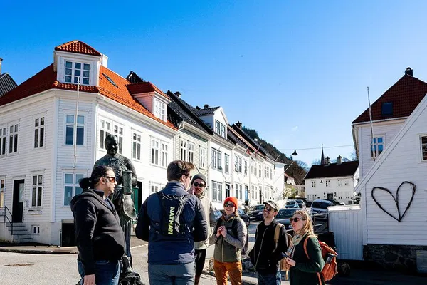 Bergen Urban Hiking: History & Nature Small Group Tour