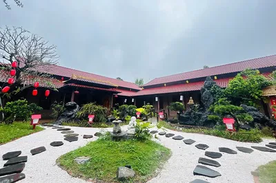 Hue: 2-Day Temple Stay at Diem Phung Pagoda