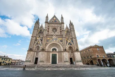 Uncover Orvieto's Treasures: A Journey Through History and Art